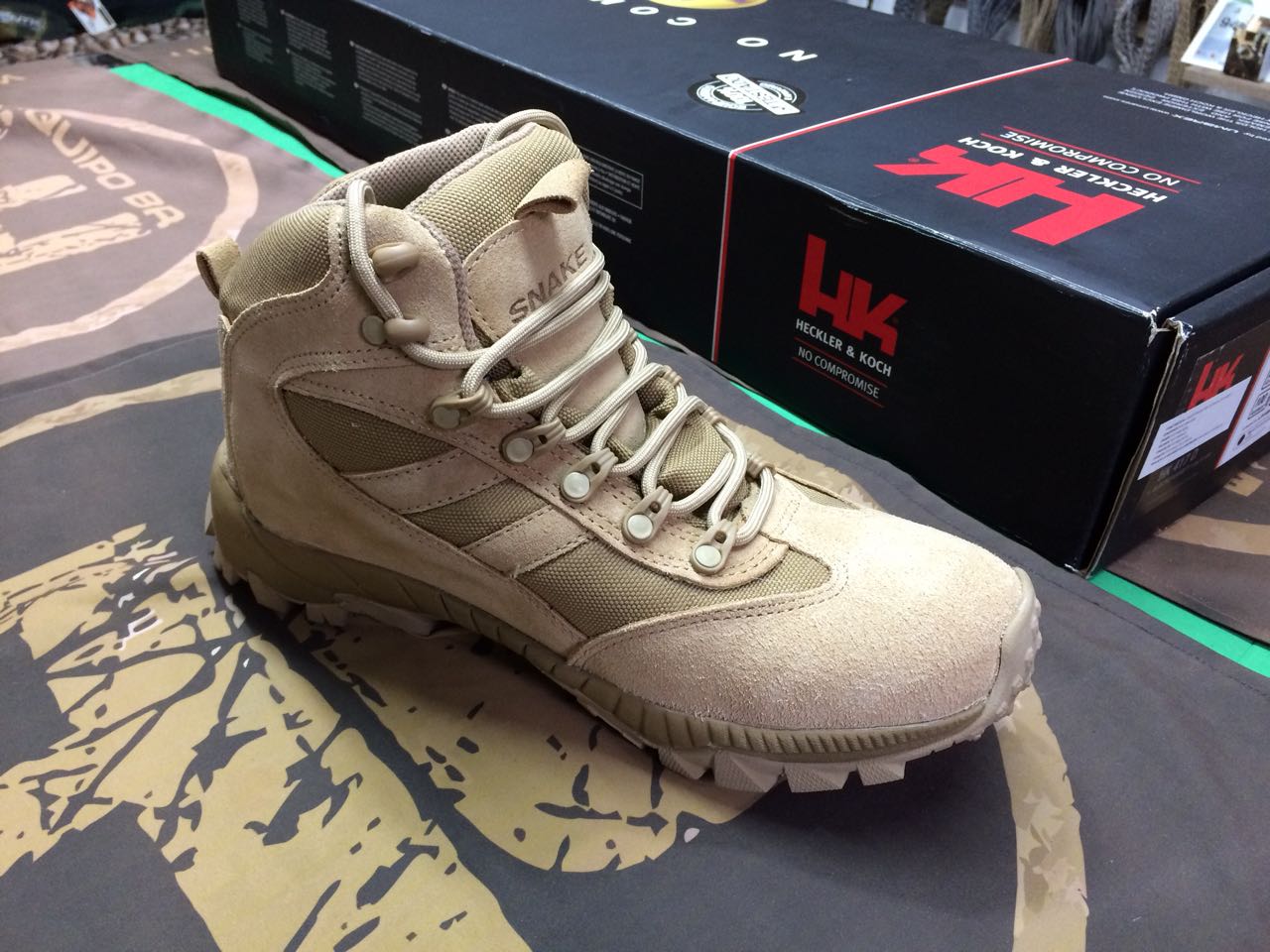 bota snake hawk